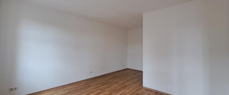 Single-Wohnung zum Wohlfühlen mit Einbauküche und Fahrstuhl - Photo 1