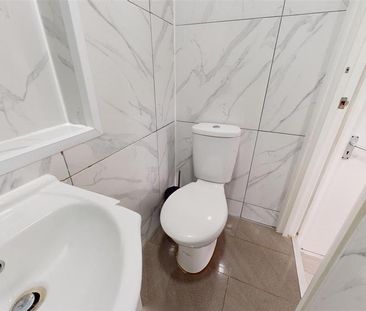 1 bedroom property to rent - Photo 4