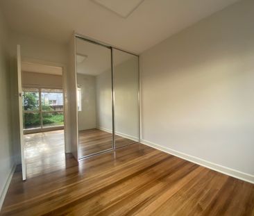 2 / 8 Walnut Street, CARNEGIE - Photo 5