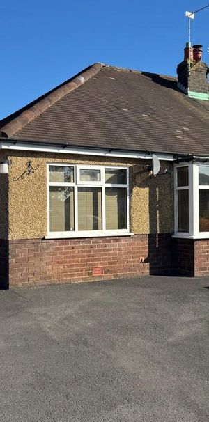 2 bedroom semi-detached bungalow to rent - Photo 1