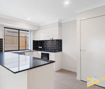 4 Raven Court, Park Ridge, Qld 4125 - Photo 4