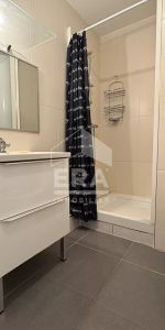 Charmant F2 avec terrasse et parking sécurisé - Photo 4