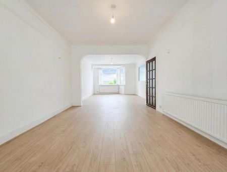 3 bedroom semi-detached house to rent - Photo 2