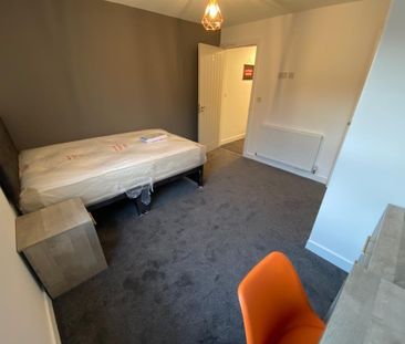 5 bedroom terraced house to rent - Photo 1