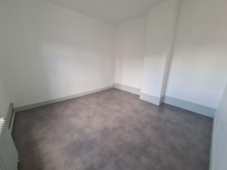 Location Appartement 2 pièces 29m² CLERMONT FERRAND 63000 - Photo 2