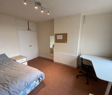 High Road, Beeston, NG9 2LN - Photo 2