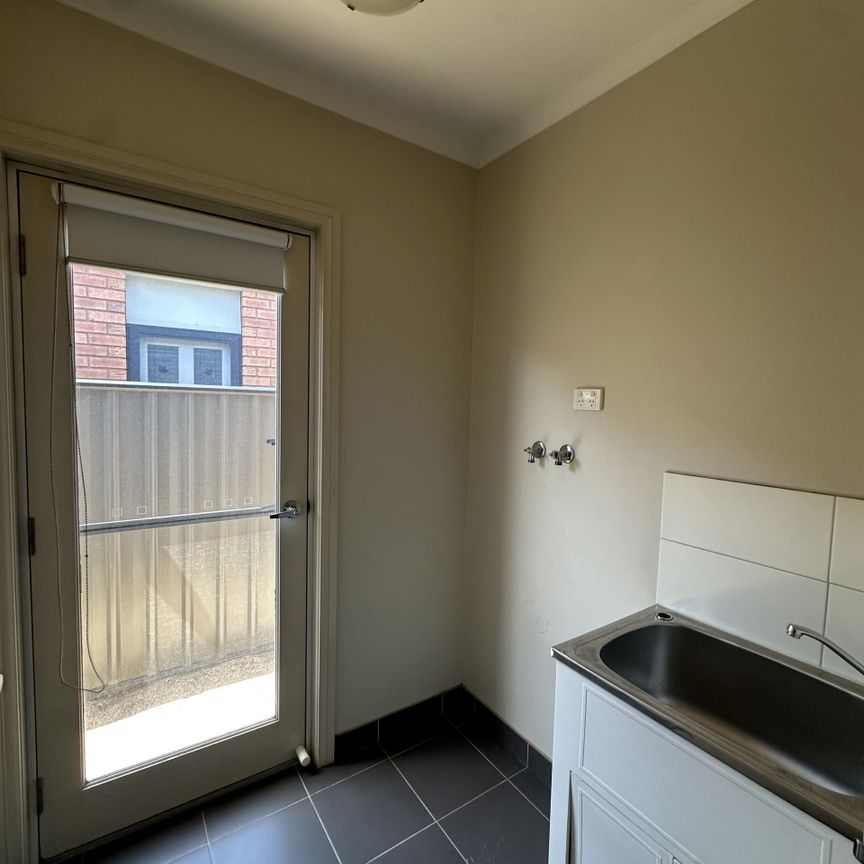 For private inspections please contact catie@sweeneyea.com.au. - Photo 1