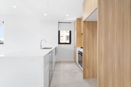 GORGEOUS TWO BEDROOM UNIT ! - Photo 5