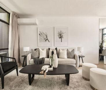 Three Bedroom Townhouse with Parking - Unfurnished - Photo 1