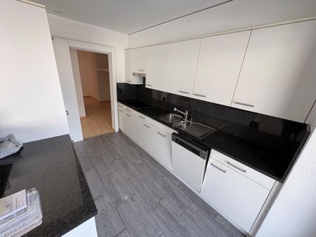 zentrale 3.5 Zimmer Wohnung an sonniger Lage - Photo 5