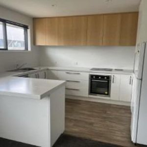 Affordable close to SIT - Photo 2