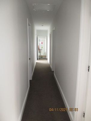 Stunning 4BR Family Home in Glenwood - Photo 1