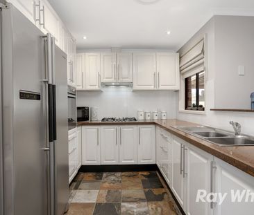 Beautiful Family Home - Photo 6