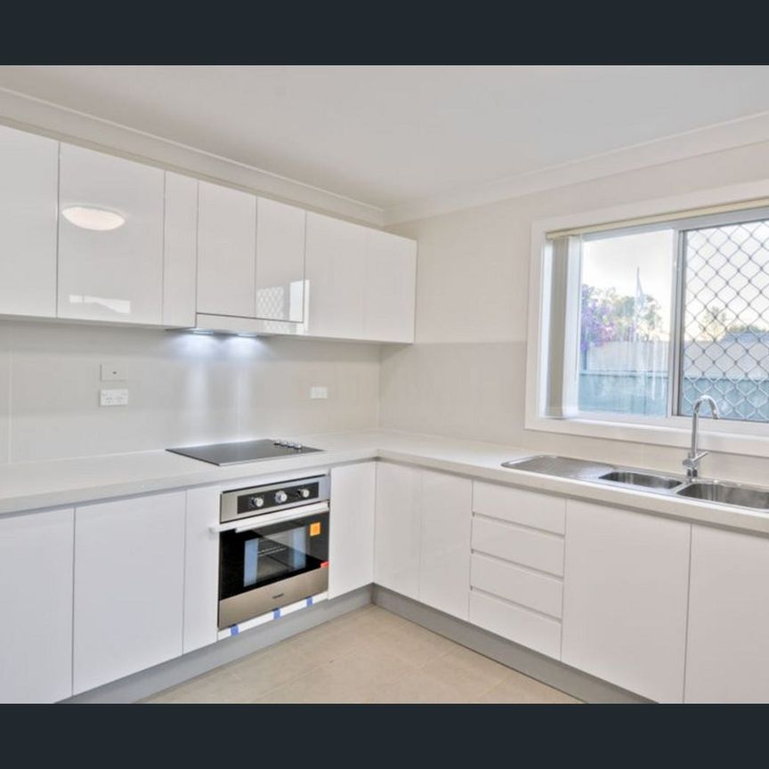 16/2 Whipbird Avenue, Ingleburn, NSW 2565 - Photo 1