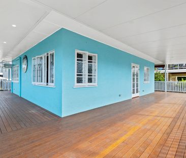 LOCATION LOCATION LOCATION - Charm & Lots of Verandah Space - Photo 1