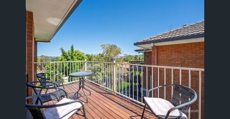 BEAUTIFUL 3-BEDROOM HOME IN SOUGHT-AFTER NORTH HILL LOCATION - Photo 4