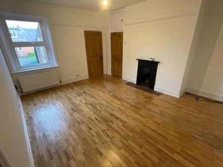 3 bedroom flat to rent - Photo 2