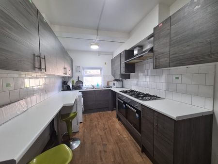 Room in a Shared House, Woodside Road, SO17 - Photo 2