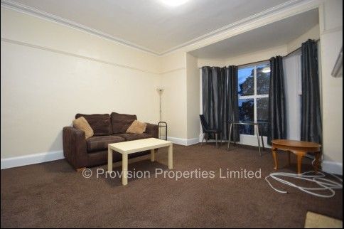 2 Bedroom Flats in Leeds - Photo 1