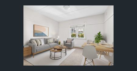 SEMI STYLE MODERNISED CHARACTER APARTMENT - Photo 5