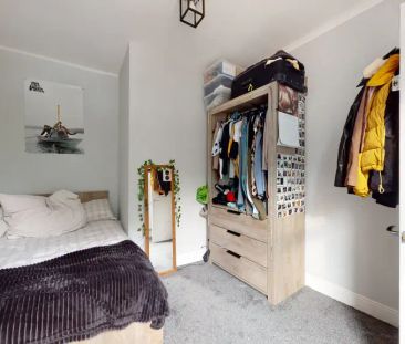 4 bedroom terraced house to rent - Photo 5