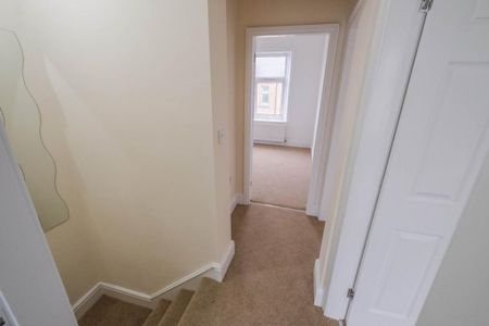 3 bedroom terraced house to rent - Photo 4
