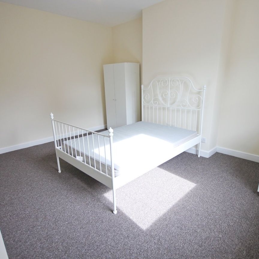 3 Bed Flat, Elm Av, NG3 - Photo 1