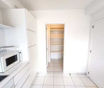 Ruim 2 slaapkamer appartement TE HUUR nabij hartje Waregem! - Foto 1