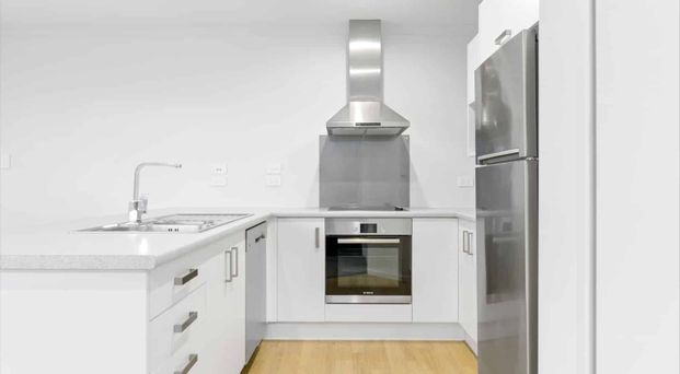 Fully Furnished Studio Unit - Photo 1