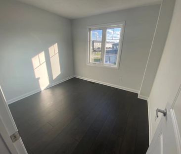 For Lease - 1041 Speedvale Court, Kanata, Ontario - Photo 6