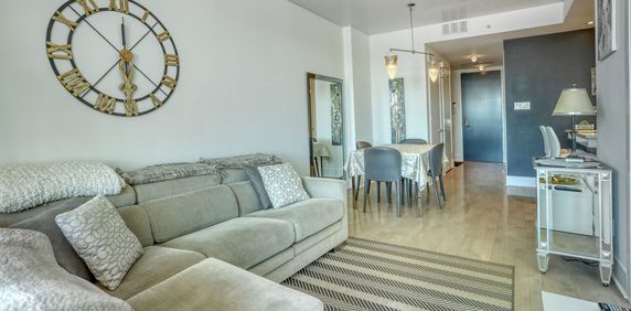 VIEUX MONTREAL | MEUBLÉ & ÉQUIPÉ - Photo 2