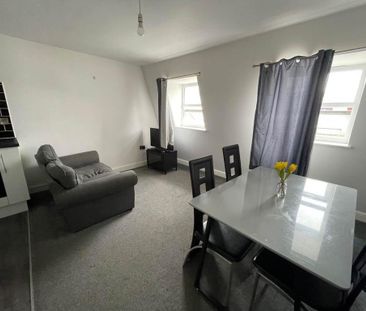 2 bedroom flat to rent - Photo 4