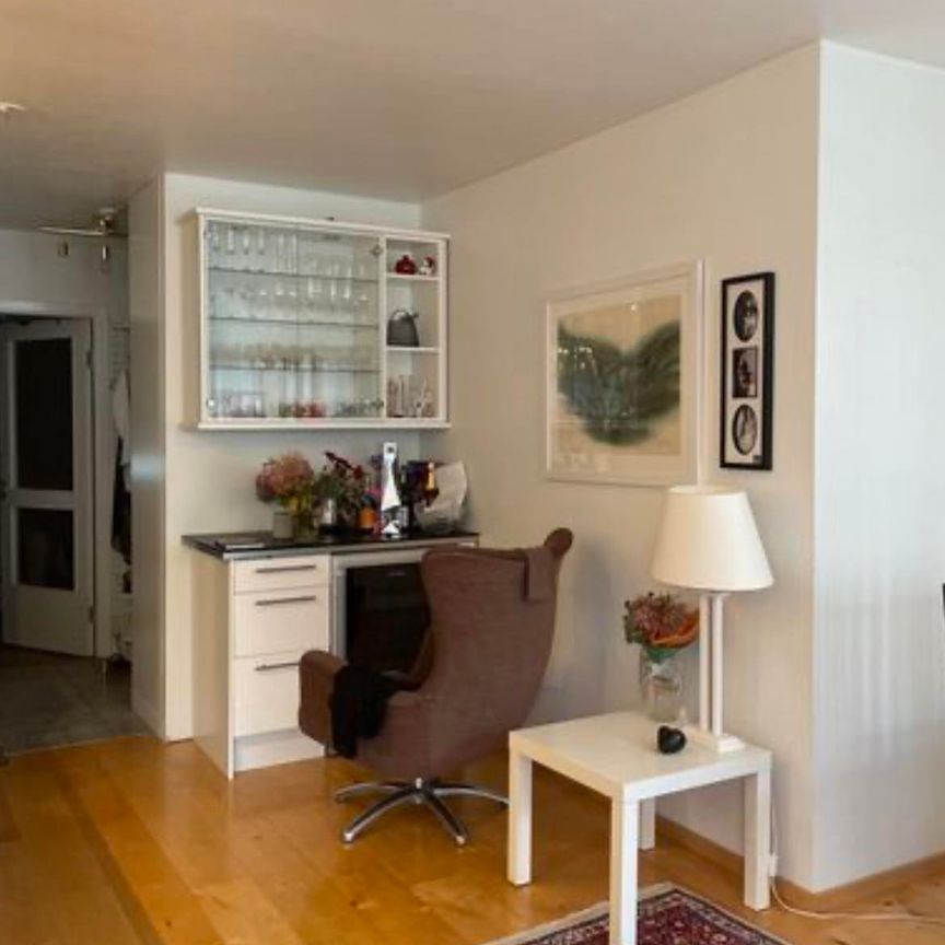 2:a på Birger Jarlsgatan uthyres till företag - Foto 1