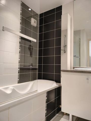 Location Appartement 2 pièces 40m² NANTES 44200 - Photo 3
