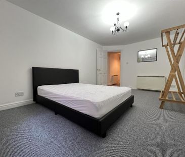 2 bedroom apartment to rent - Photo 6