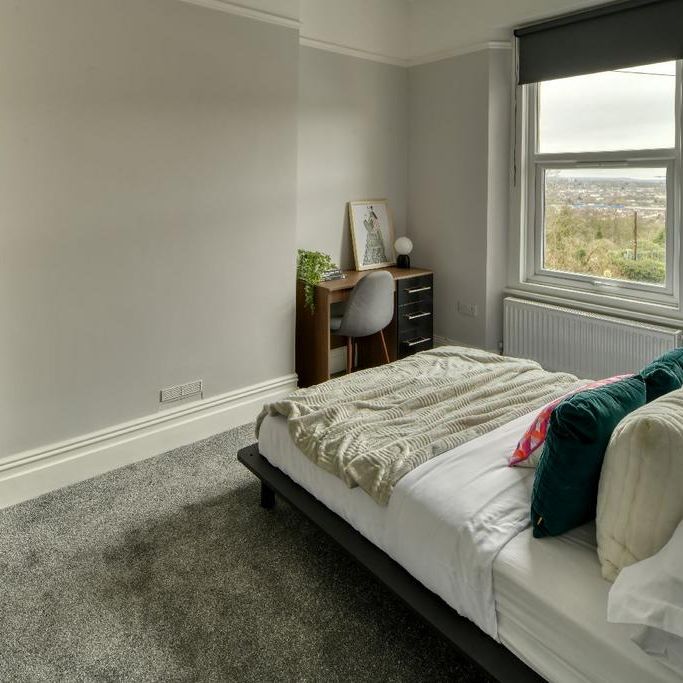 4 bedroom apartment to rent - Photo 1