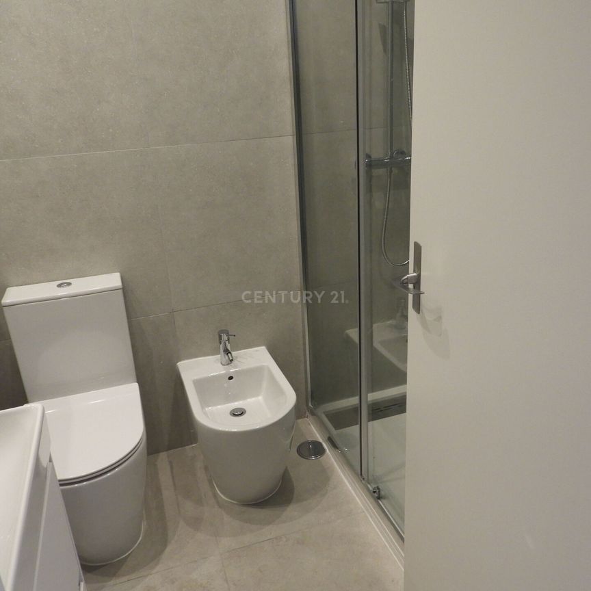 Campo de Ourique - Apartamento T2 com parqueamento - Photo 1