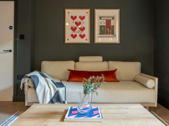 Grosvenor Place Room 5 - Photo 1