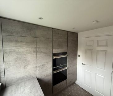 2 Bed Flat, Torridon Drive, PA4 - Photo 2
