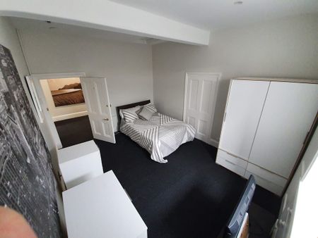 6-bedroom shared house, Malop Street - Photo 4