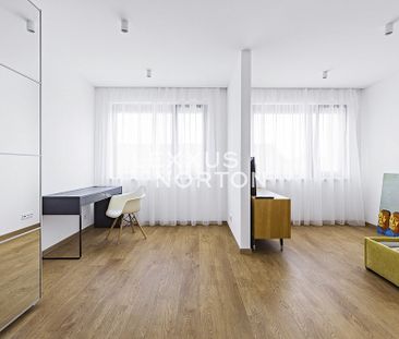 Pronájem domu 186 m² s pozemkem 156 m² - Фото 1