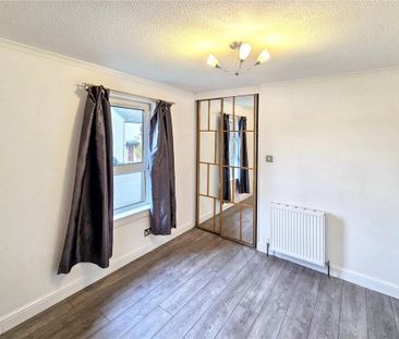 2 bedroom semi-detached house to rent - Photo 6