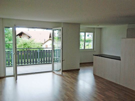 Moderne 4.5 Zimmer-Wohnung im Dorfkern von Aeugst am Albis - Foto 1