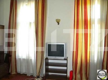 3 camere de inchiriat in zona centrala ! - Photo 3