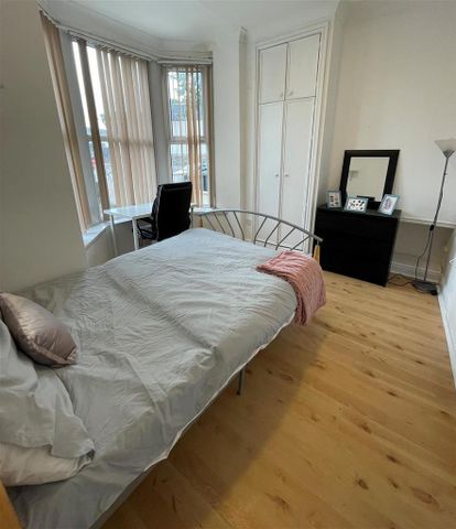 5 bedroom terraced house to rent - Photo 4