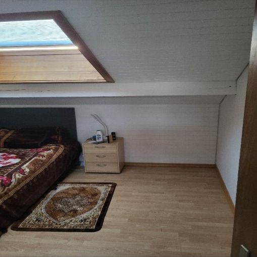 Wohnen im Chaletstil? Charmante Dachwohnung. - Foto 1