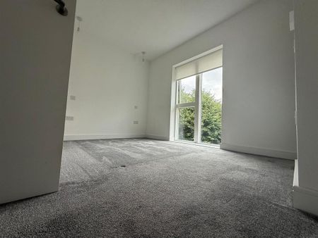 3 bedroom detached house to rent - Photo 2