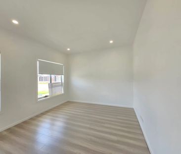 Modern Family Home in Tarneit with 4 Bedrooms - Photo 4