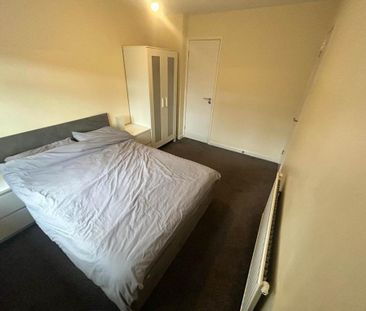 2 bedroom maisonette to rent - Photo 2