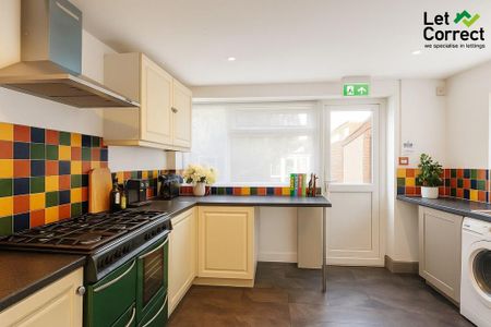 1 bedroom in a house share to rent - Photo 3